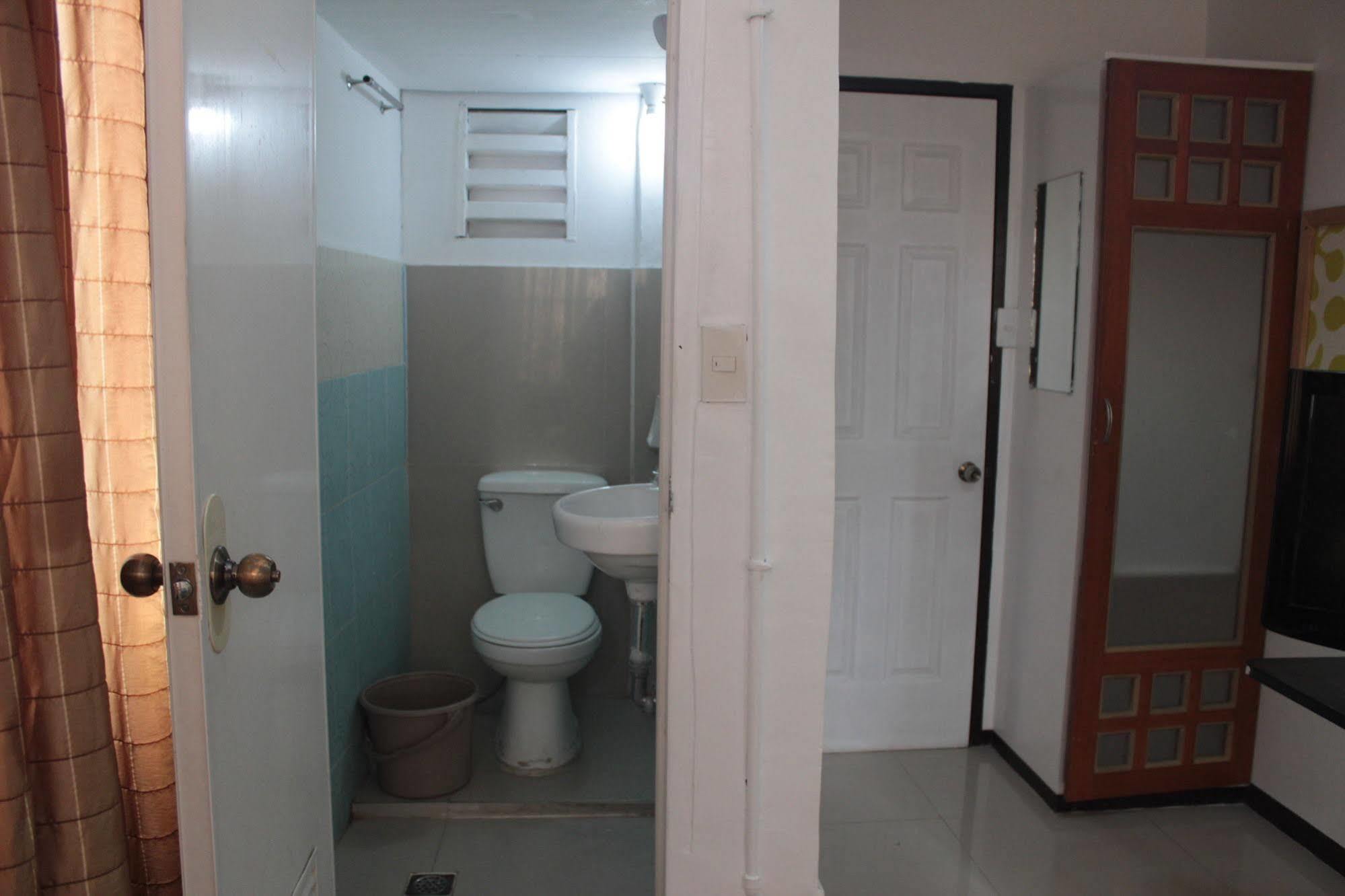 Yuj Inn - Quezon City Exteriér fotografie